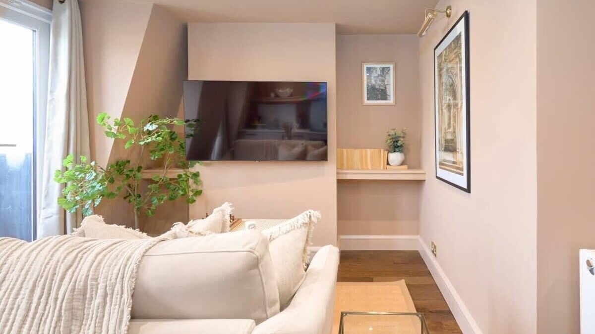 Abbey Road Apartment | Gorgeous St John's Wood Apartment with Terrace