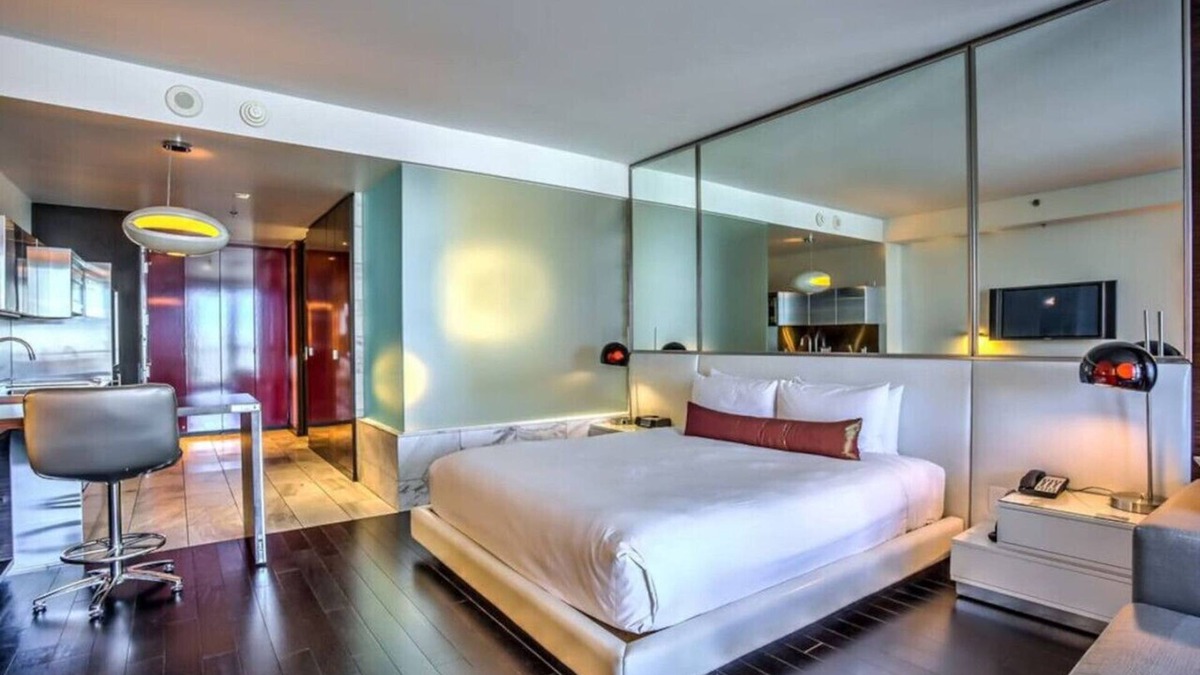 Las Vegas Condo | Gorgeous Strip View | Studio at Palms Place - 17
