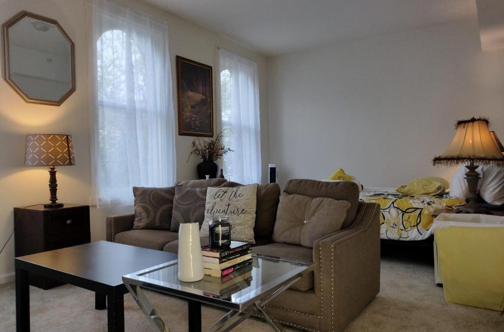 Downtown Apartment | Gorgeous ,stylish and Beautiful Luxury Apartment with stuning Downtown View.Featuring American and French style