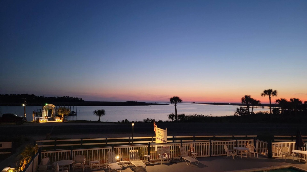 Steinhatchee Condo | Gorgeous Sunsets. Sunset Place #304 NO CLEANING FEES!