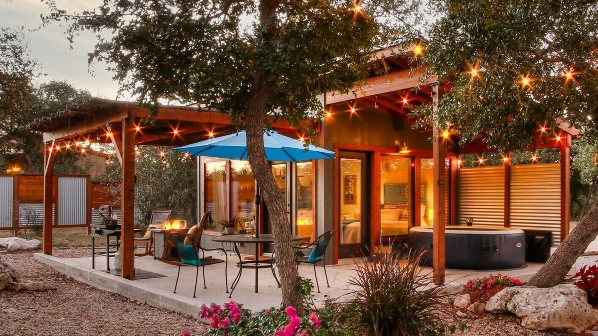 Hondo Cabin | Gorgeous Tiny House Retreat With Hot Tub