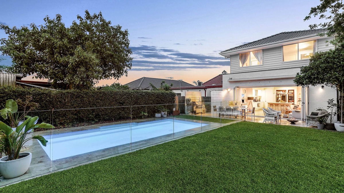 Rosebery House | Gorgeous two story Bungalow with pool , styled for a relaxed beachside holiday.