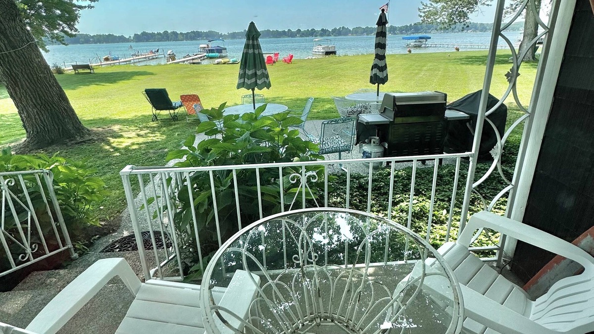 Fennville House | Gorgeous views and frontage, ON Hutchins Lake, Fennville, Lake MI, wineries, art