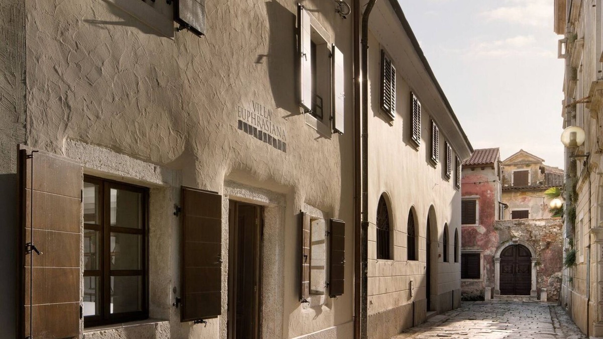 City Center Villa | Gorgeous Villa Euphrasiana