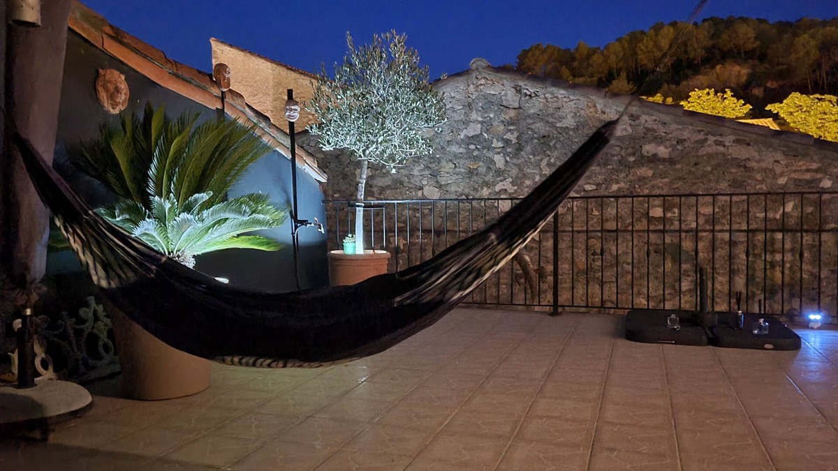 Cessenon-sur-Orb House | Gorgeous winemaker's house with stunning roof terrace