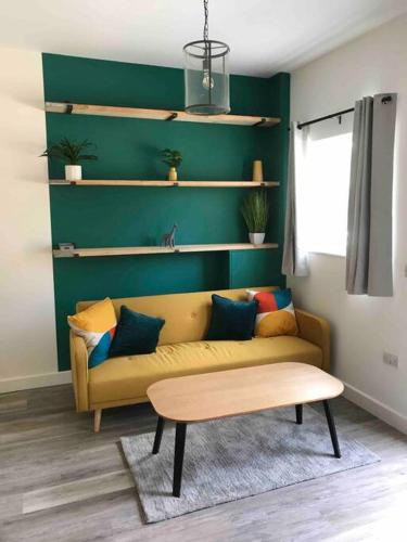 Goring-by-Sea Apartment | Goring Beach Studio - 2 min walk from seafront