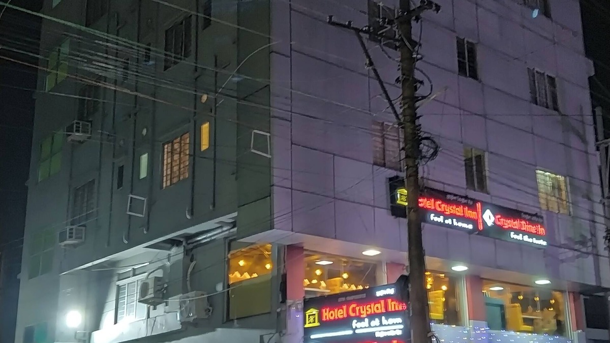 Hatigaon Hotel | Goroomgo Crystal Inn Guwahati