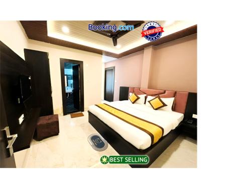 Varanasi Hotel | Goroomgo Hotel Imperial Varanasi - Family Friendly with Luxury Room - Near Kashi Vishwanath Temple and Ganga Ghat - Excellent Customer Service Awarded