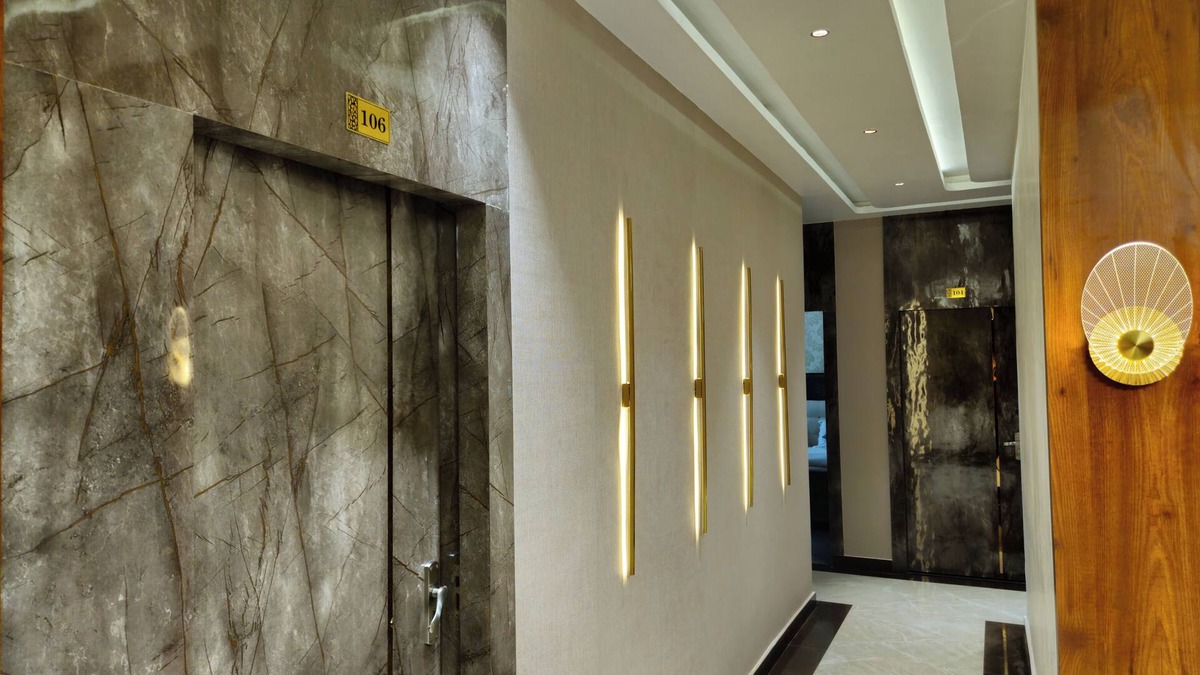 Bareilly Hotel | Goroomgo Krishna Residency Bareilly