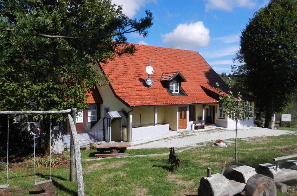 Predjama House | Gostilna Stara Pošta