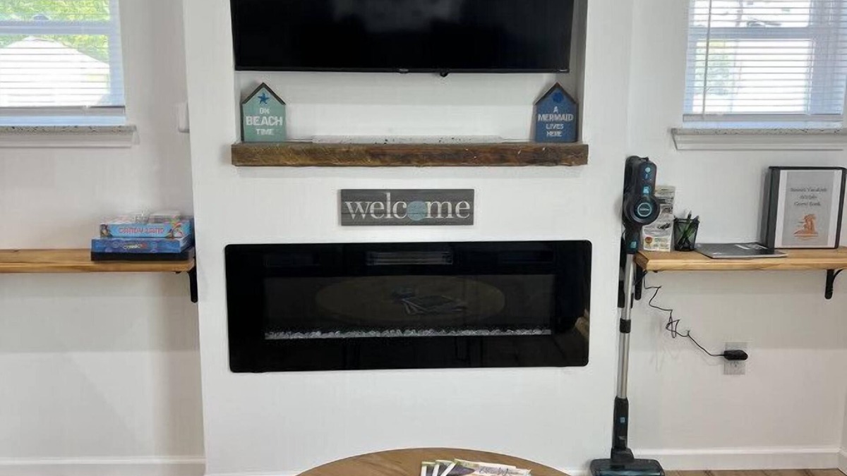 Geneva-on-the-Lake House | GOTL Comfy Cottage- Sunset Vacation Rentals