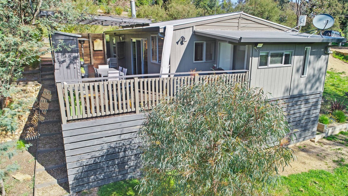 Goughs Bay House | Goughs Hideaway - Minutes from Lake Eildon