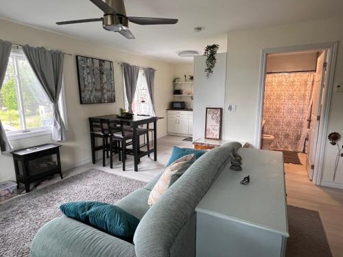 Algoma District House | Goulais Bay Guesthouse