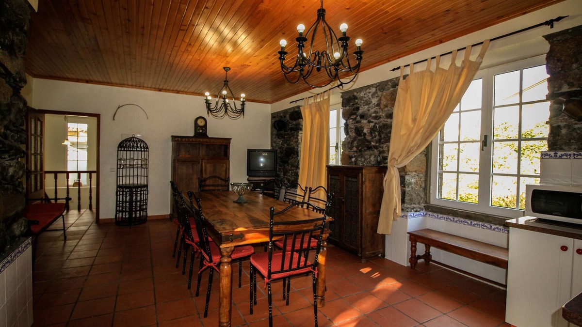 Porto Moniz House | Gouveia Cottage. Barbecue, Lounge, WiFi