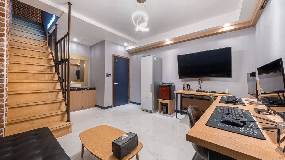 Goyang Hotel | Goyang N25