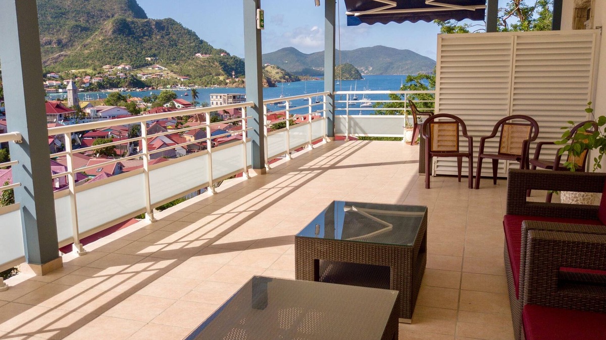 Terre-de-Haut Apartment | The 201 Suite - Anthurium