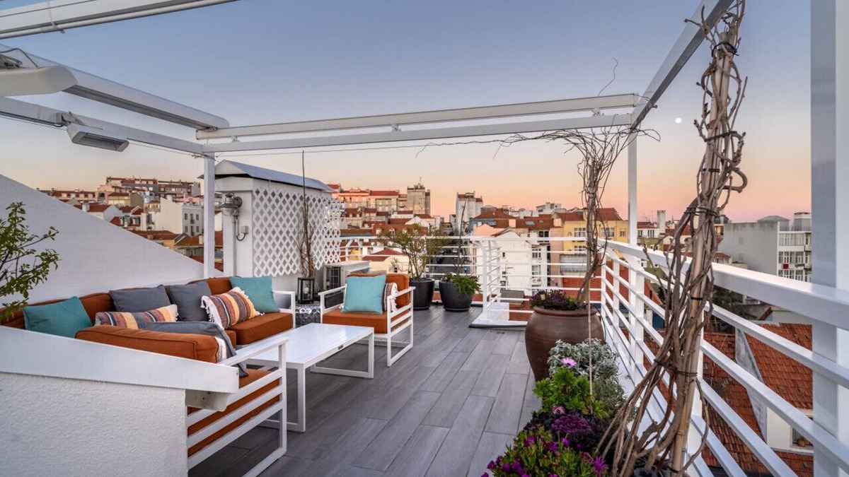 Alfama Apartment | Graça Gem: T1 Oasis with Amazing Terrace