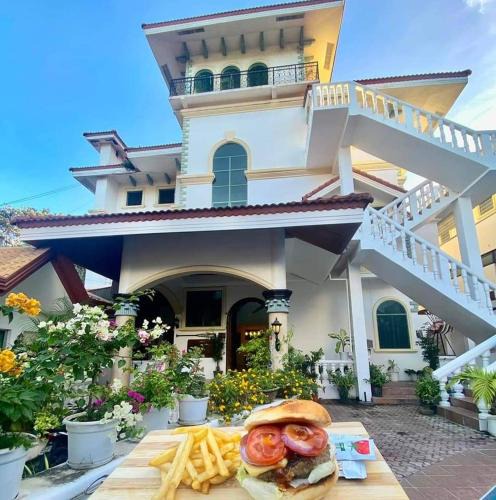 Dauin Resort | Gracey Dive Resort and Restaurant
