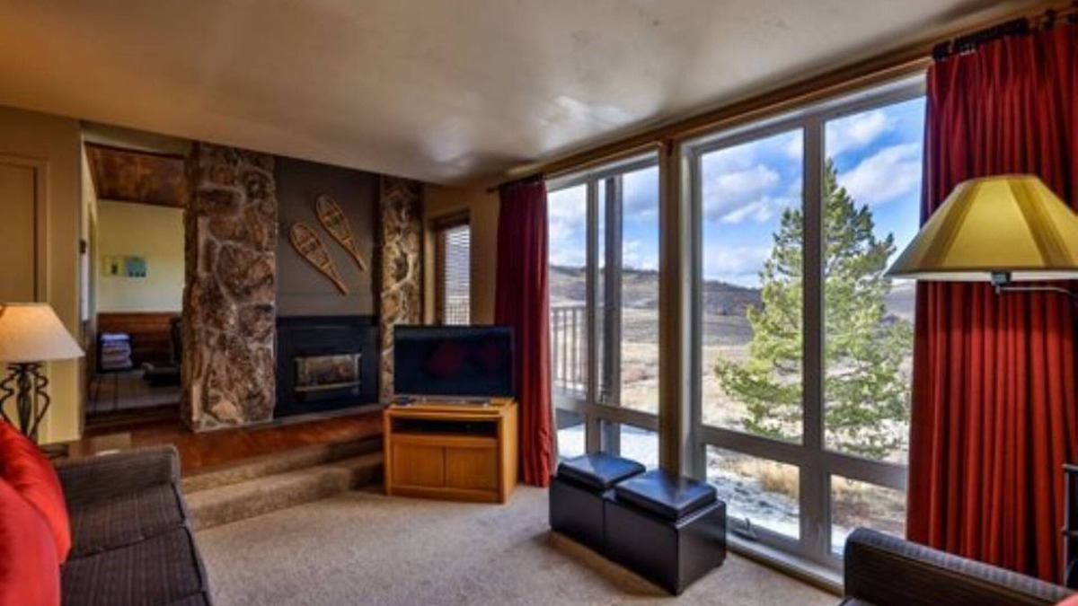Silvercreek Resort | Granby Ranch, 2 BR, near Winter Park. Slopeside. Sleeps 8.nn