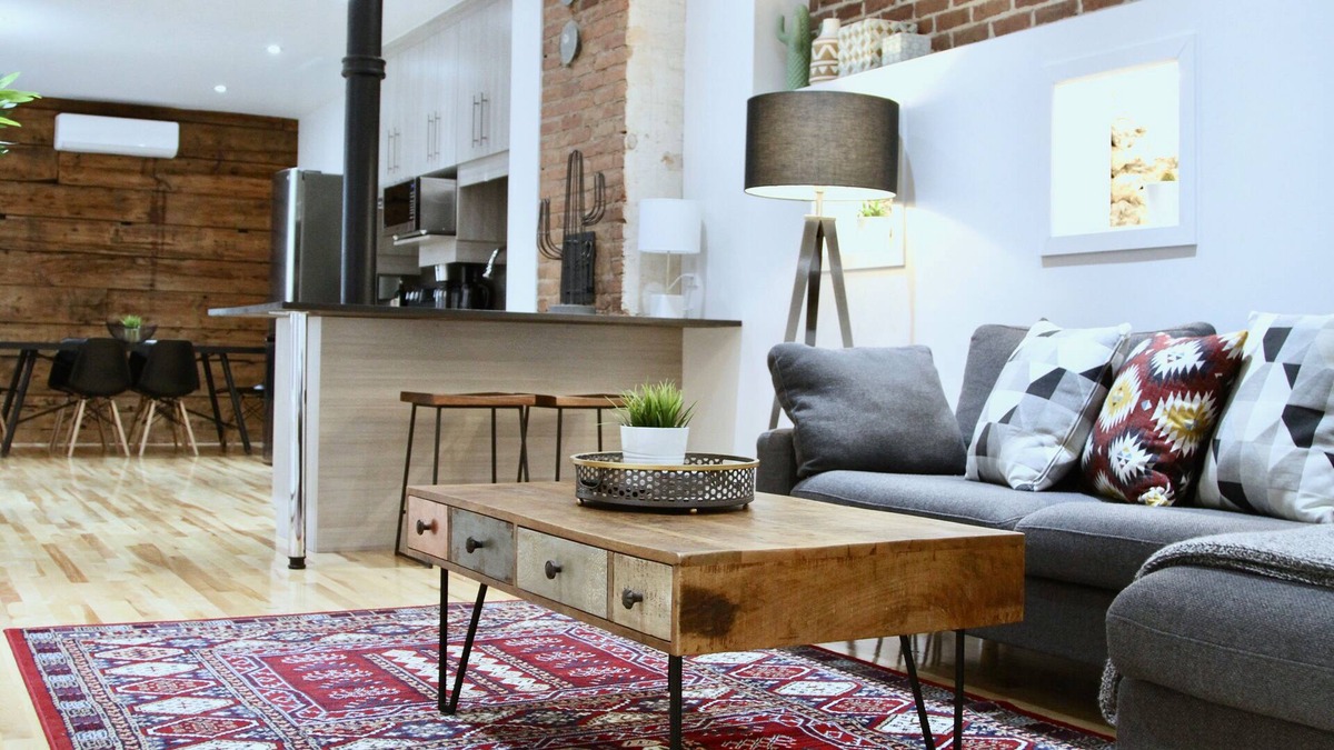 Latin Quarter Apartment | Grand 3br in Montreal Plateau