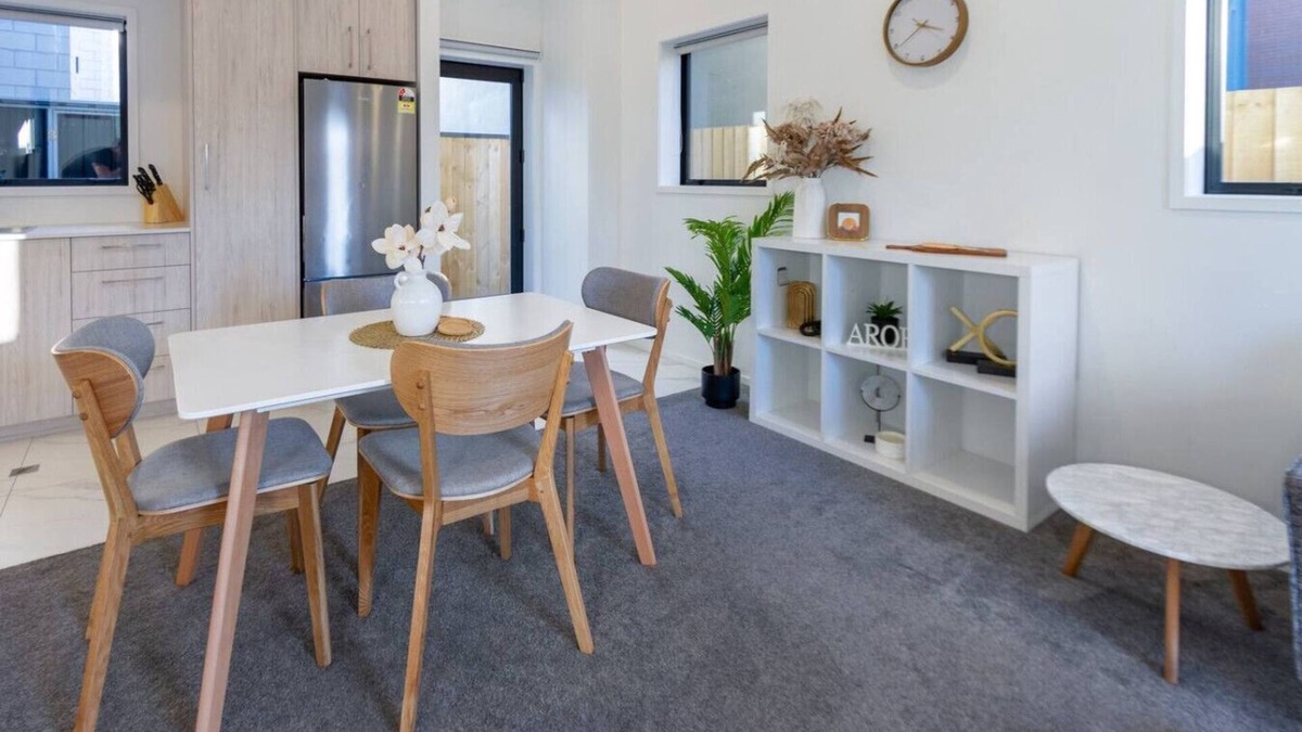 Phillipstown House | Grand 6BR Escape Steps from Christchurch’s Best