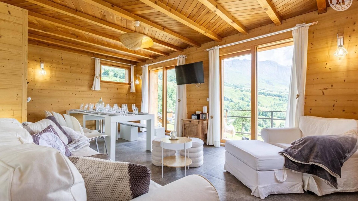 Albiez-Montrond House | GRAND AIGLE - ALBIEZ MONTROND