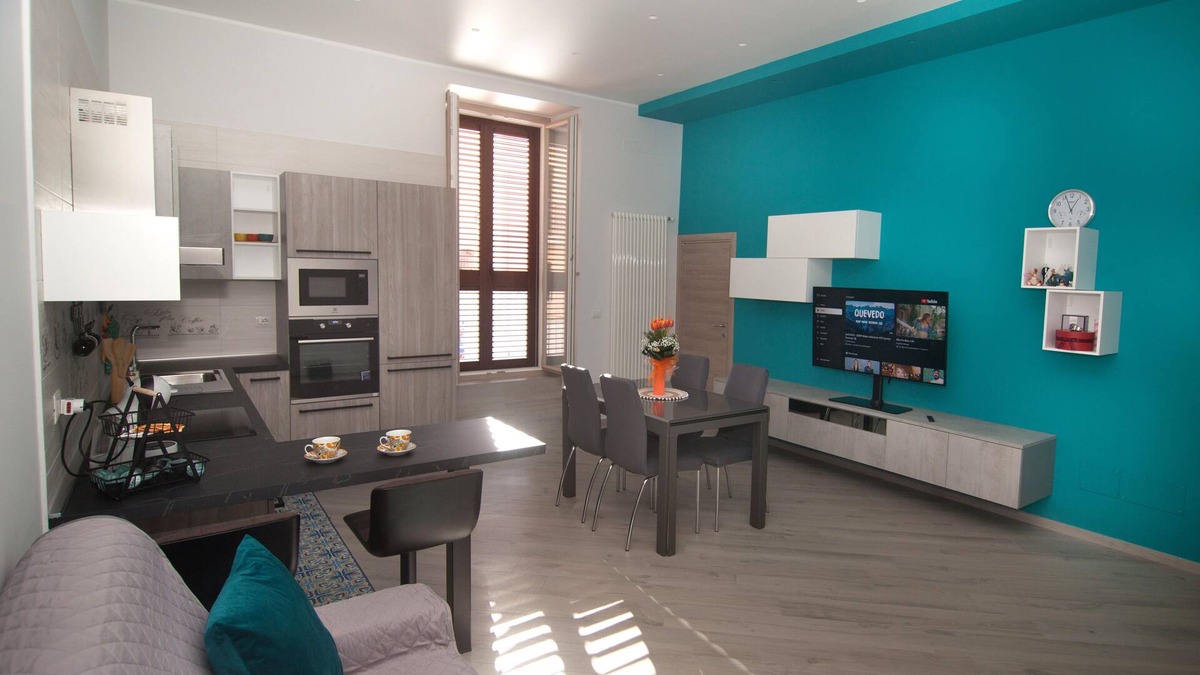 Barletta Apartment | Grand Appartement à 5 Minute a Pied de la Plage Centre Historique et Commerces