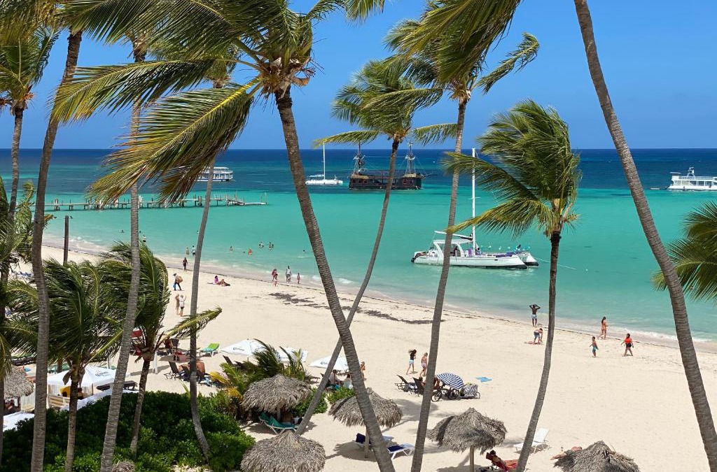 Bavaro Hotel | GRAND CARIBE BEACH CLUB and SPA - PLAYA LOS CORALES