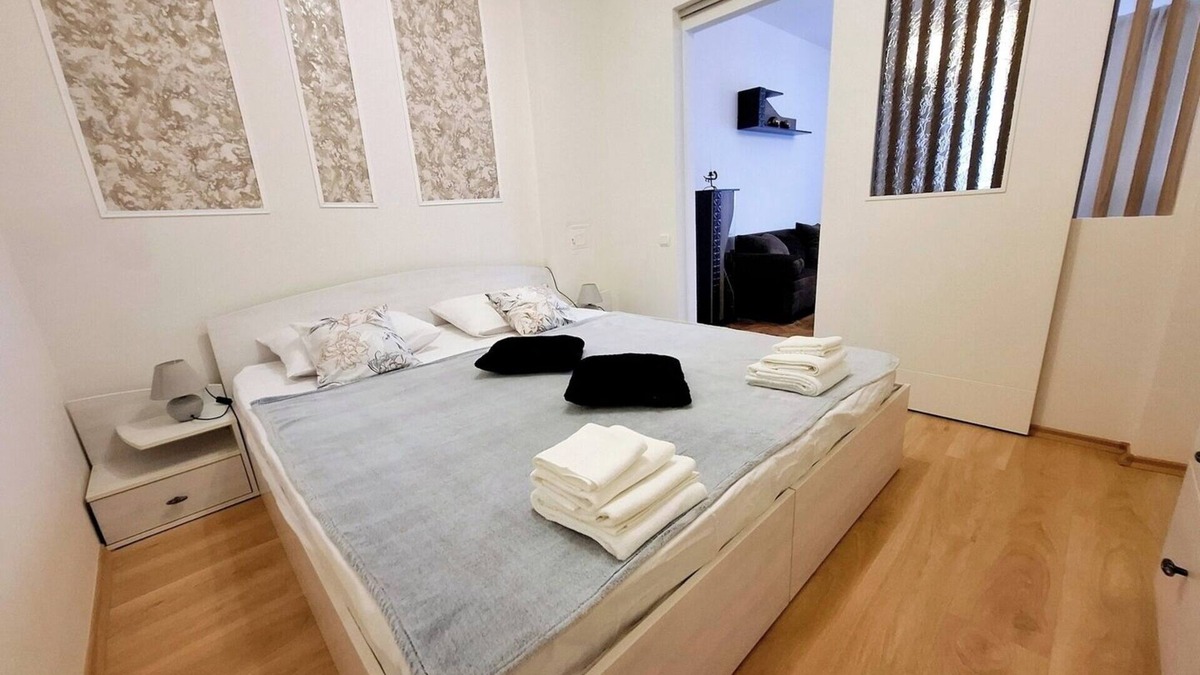 Varna City Centre Apartment | Grand Central Elegance - 2BR