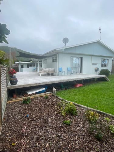 Waikanae House | Grand central station Waikanae