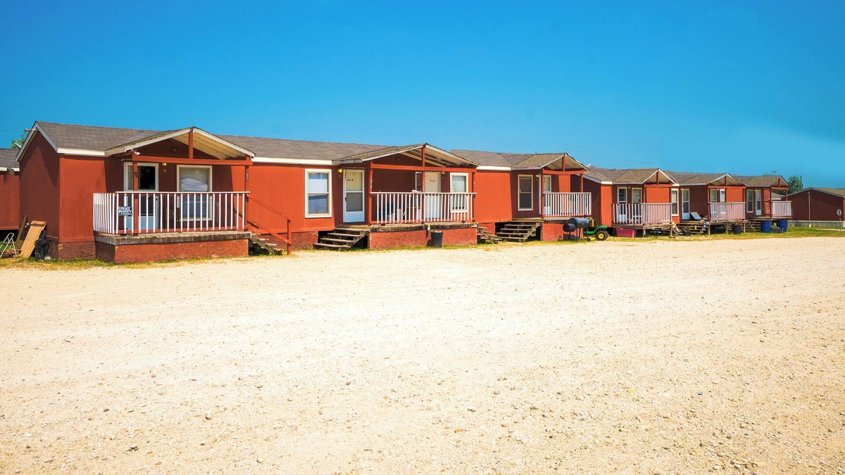 Nixon Hotel | Grand Eagle Ford Lodge & RV Park Nixon By OYO
