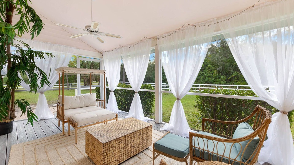 Biggar House | Grand Elegant Old-Florida Estate, Pool, Sleeps 18