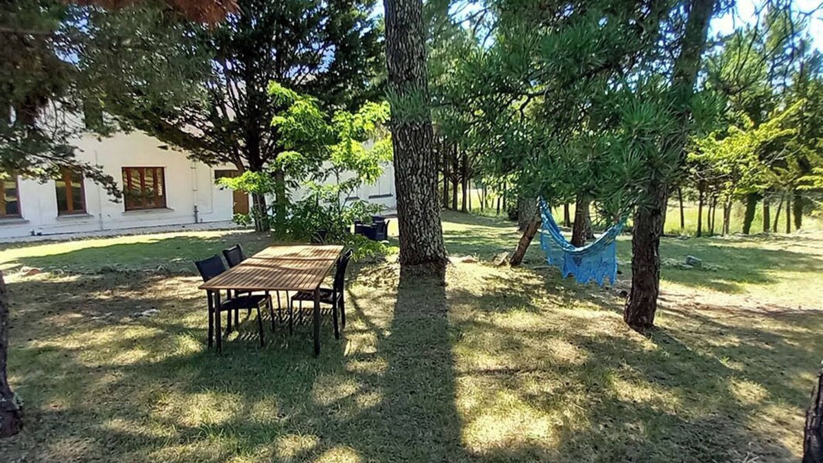 Vagnas Apartment | Grand gîte lumineux dans un joli parc arboré !