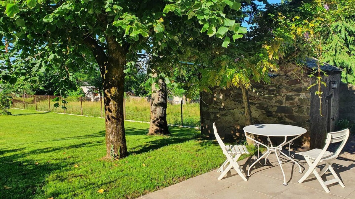 Saint-Pierre-de-Trivisy House | Grand Hortensia - SAINT-PIERRE-DE-TRIVISY