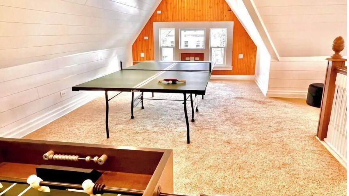 Ironwood House | Grand Historic Victorian 4 Bd 4 Ba GameRoom-Arcade