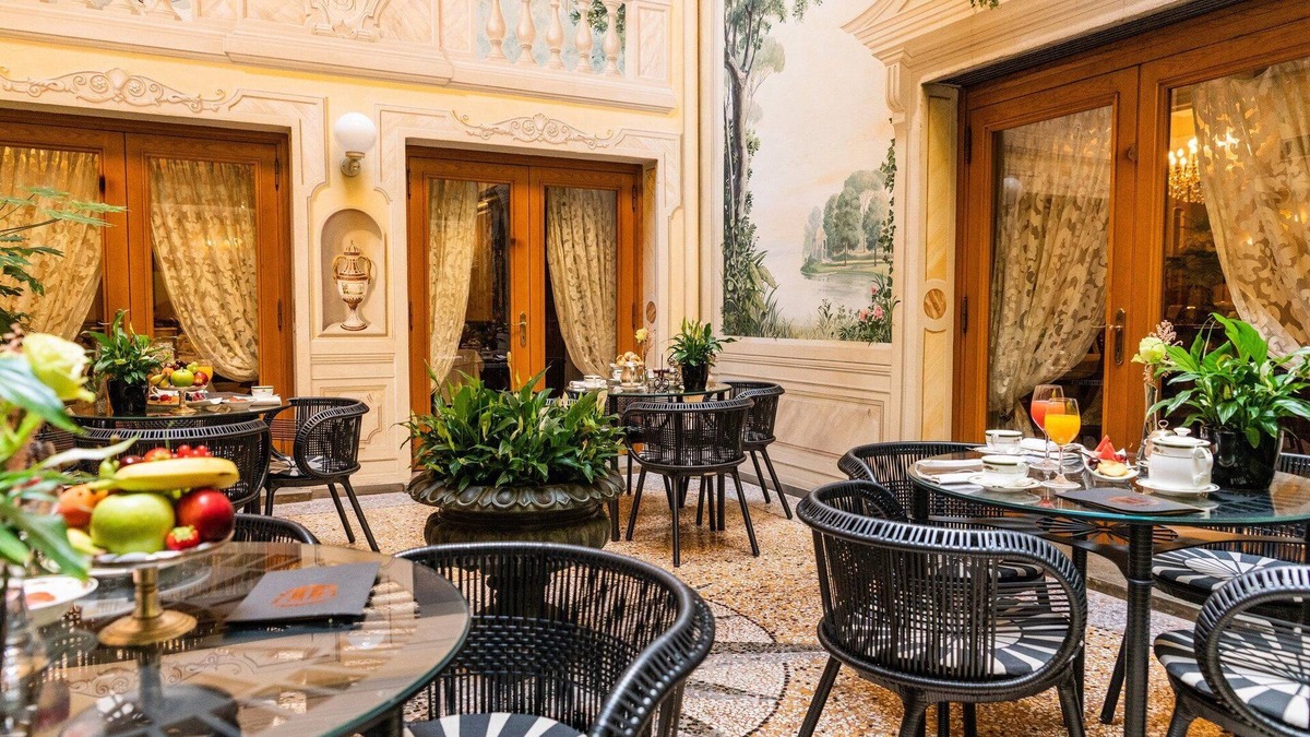 Historic Center Hotel | Grand Hotel Majestic già Baglioni