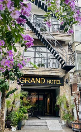 Tu Liem Hotel | GRAND HOTEL Trịnh Văn Bô