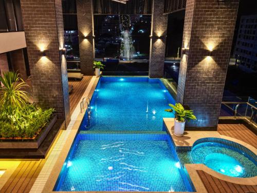 Sihanoukville City Centre Hotel | Grand La Vogue Hotel and Casino