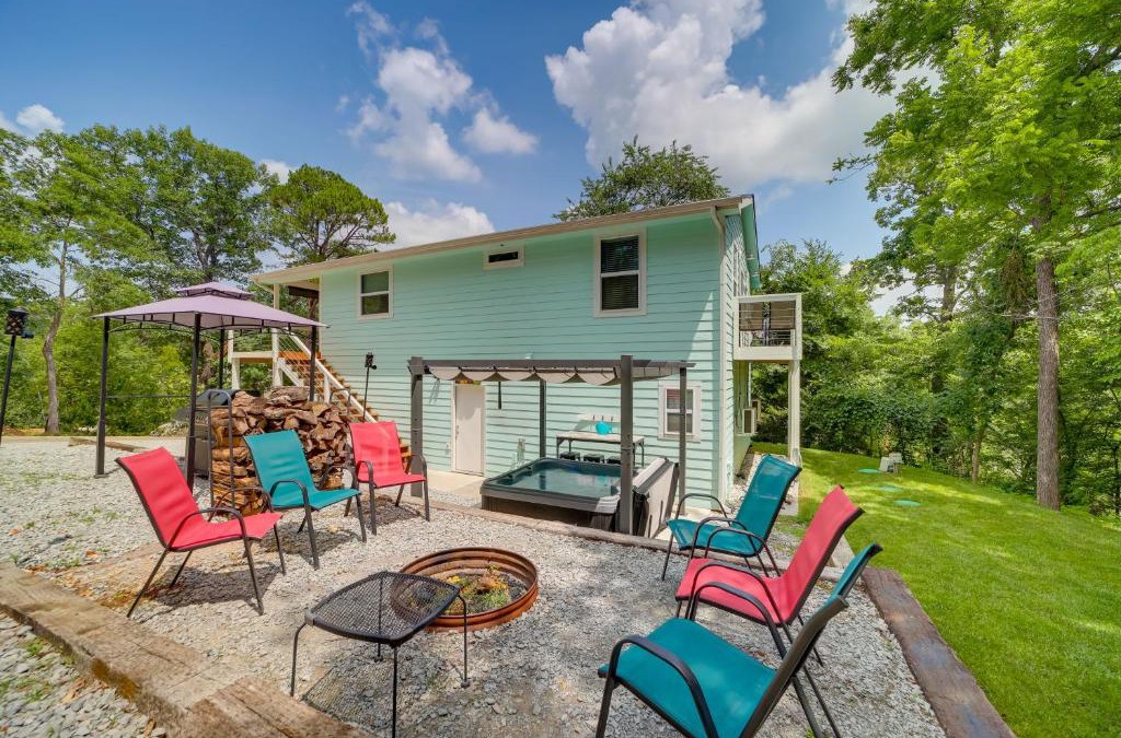Eucha House | Grand Lake Cottage with Hot Tub in Eucha