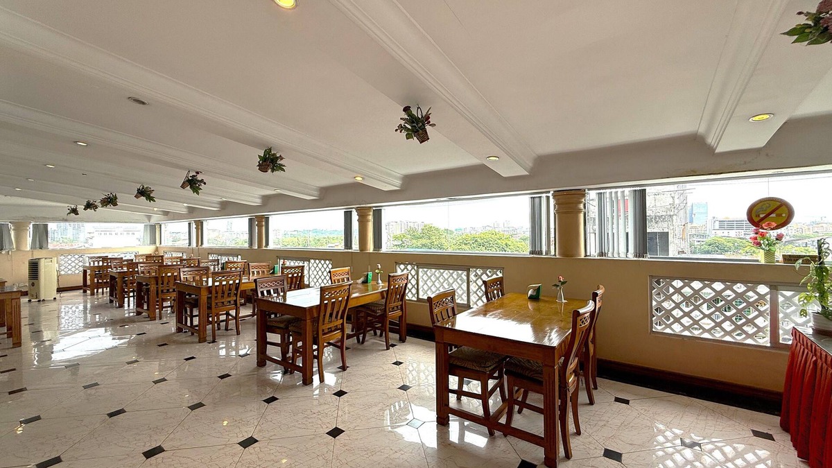 Botahtaung Hotel | Grand Laurel Hotel