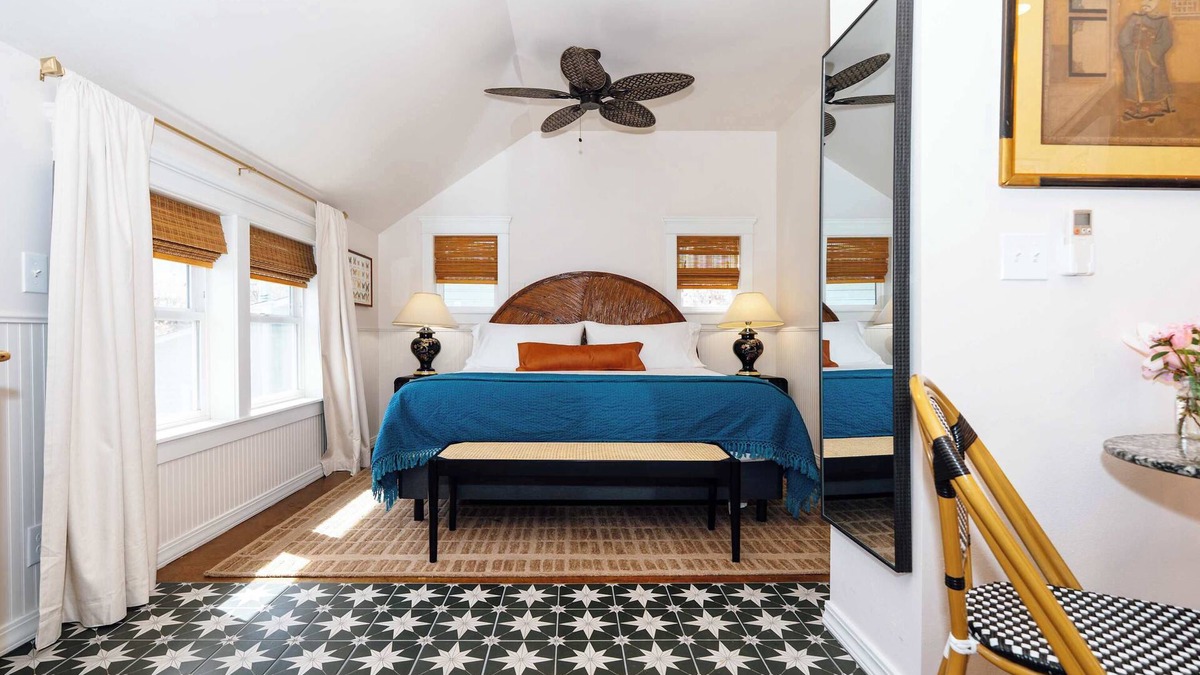 Historic Railroad District Apartment | Grand Luxe Suite with Jetted Tub