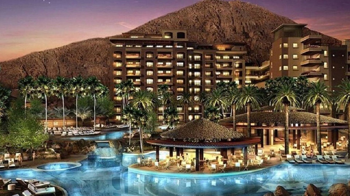 Marina Resort | Grand Master Suite at Luxury 5-Star Resort in Cabo San Lucas Mexico