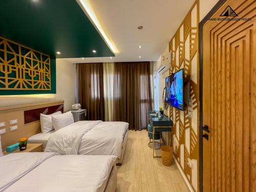 Shurtah al-Dakhlah Hotel | Grand museum & pyramids view inn