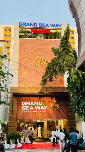 Vadapalani Hotel | Grand Sea Way