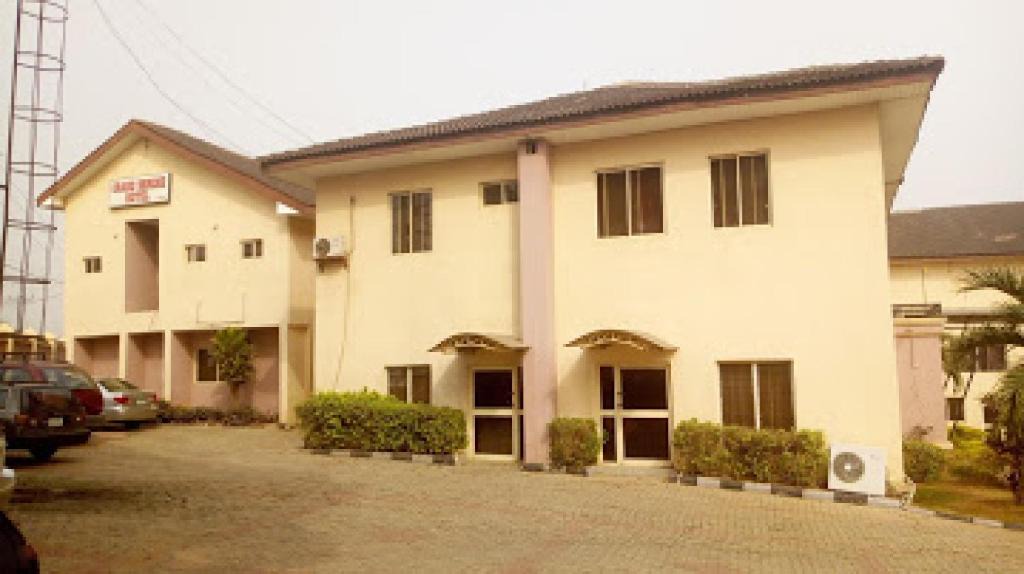 Ibadan Cabin | Grand Serene Hotel - Superior