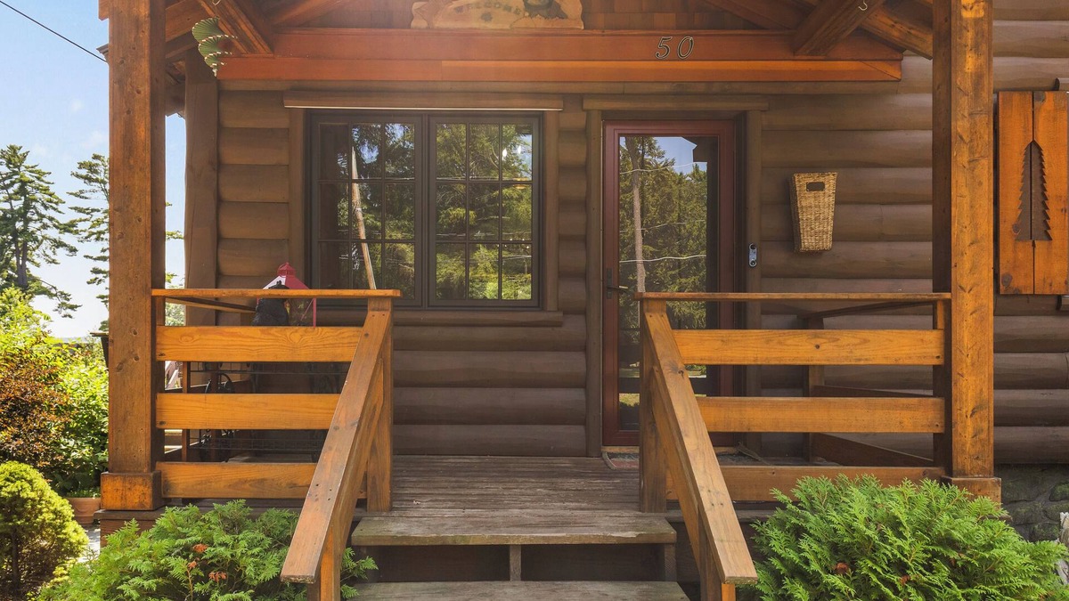 Lake George House | Grand Shore Haven