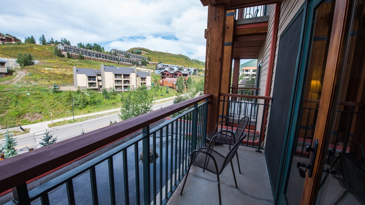 Crested Butte Cabin | Grand Ski Condo | Near the Slopes, Hot Tub Access