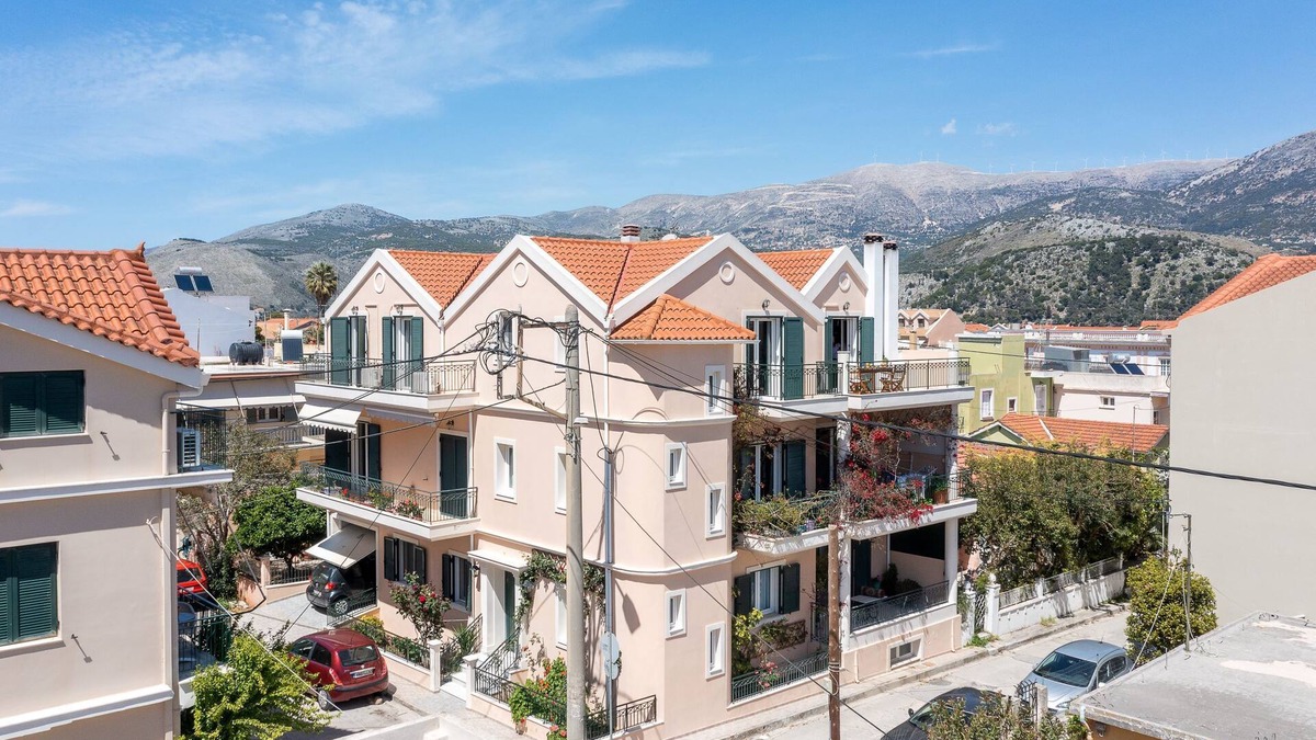 Argostoli Town Apartment | Grand Square Apartment