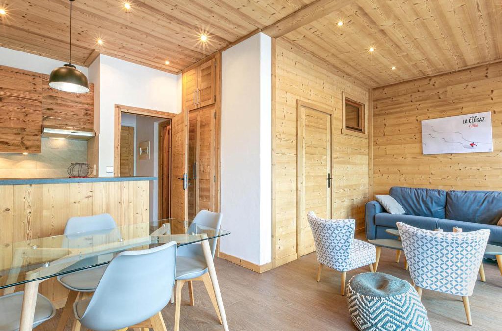 La Clusaz Apartment | Grand Studio cabine, balcon, parking, centre La Clusaz - FR-1-437-85