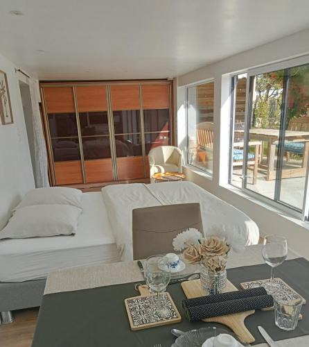 Ploermel House | Grand studio tout équipé